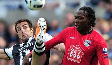 somen-tchoyi-jose-enrique Jose Enrique with WBA hat-trick hero, Somen Tchoyi.