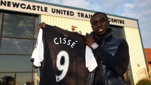 Papiss Cisse signs for Newcastle!