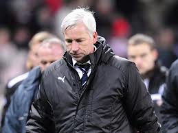 A disappointed Alan Pardew.